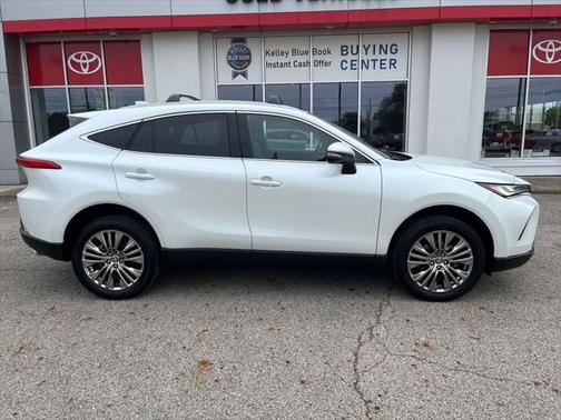 2024 Toyota Venza XLE