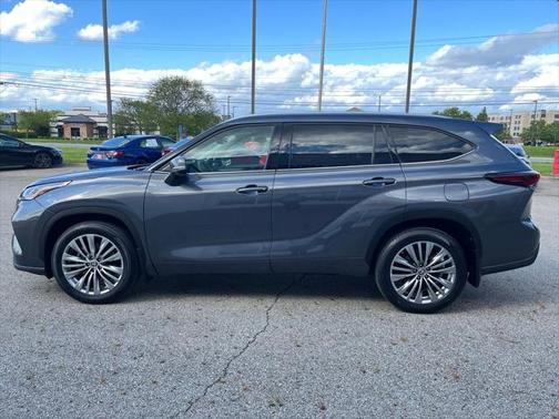 2024 Toyota Highlander Platinum