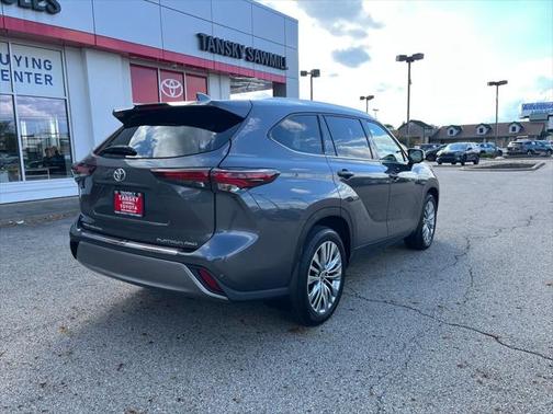 2024 Toyota Highlander Platinum