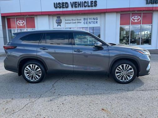 2024 Toyota Highlander Platinum