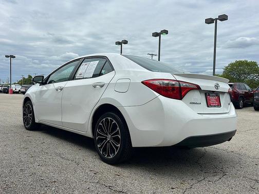 Super White 2015 Toyota Corolla S Plus