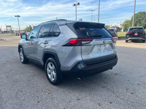 2021 Toyota RAV4 Hybrid LE