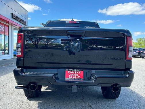 Diamond Black Crystal Pearlcoat 2020 RAM 1500 Big Horn/Lone Star