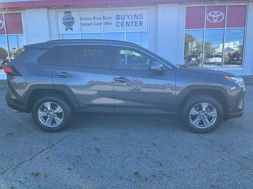 2024 Toyota RAV4 Hybrid LE