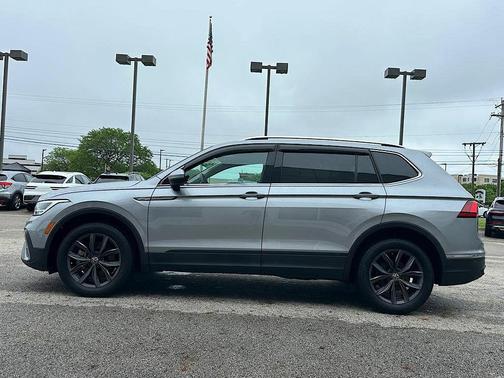 Pyrite Silver Metallic 2022 Volkswagen Tiguan 2.0T SE 4MOTION
