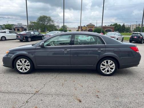2010 Toyota Avalon XLS