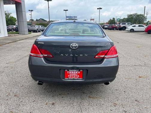 2010 Toyota Avalon XLS