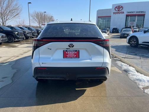 2026 Toyota bZ XLE Plus