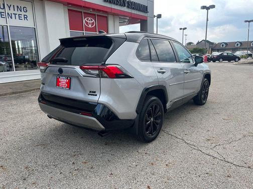 2024 Toyota RAV4 Hybrid SE