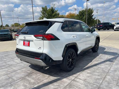 2025 Toyota RAV4 Hybrid SE