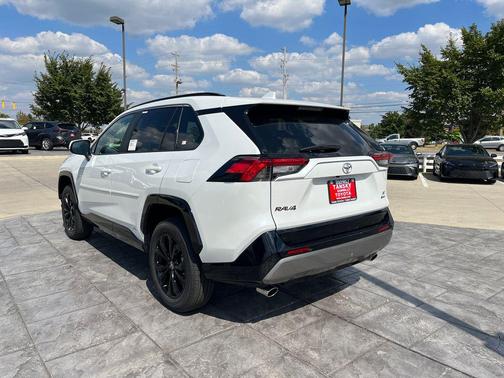 2025 Toyota RAV4 Hybrid SE