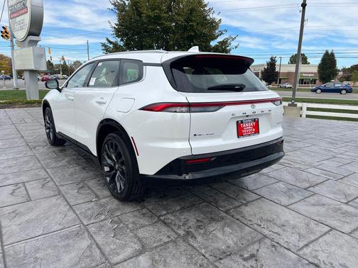 2025 Toyota Crown Signia Limited