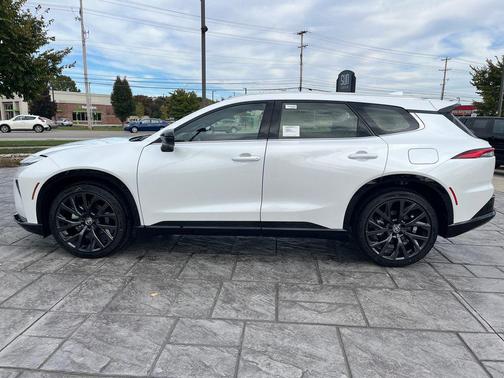 2025 Toyota Crown Signia Limited