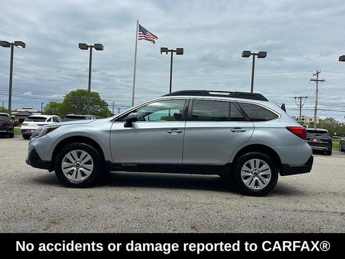 Ice Silver Metallic 2018 Subaru Outback 2.5i Premium