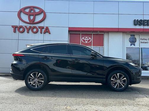 2024 Toyota Venza LE