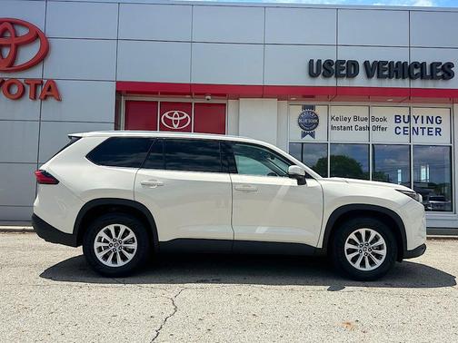 Coastal Cream 2024 Toyota Grand Highlander XLE