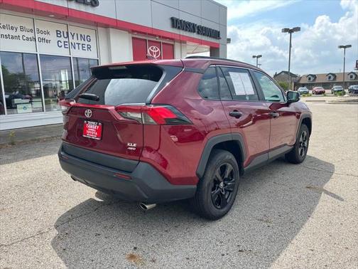 2022 Toyota RAV4 XLE