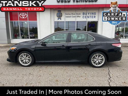 2019 Toyota Camry Hybrid XLE
