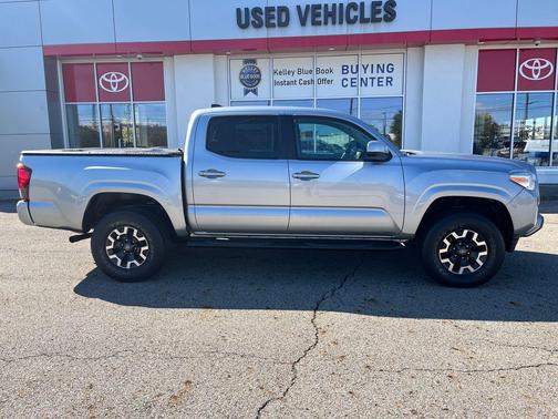 2019 Toyota Tacoma SR