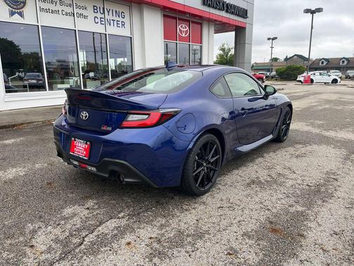 2023 Toyota GR86 Premium