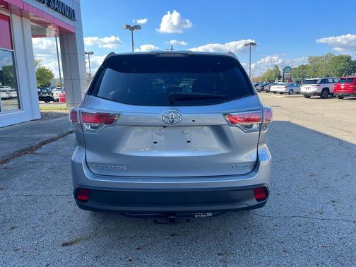 2016 Toyota Highlander LE Plus