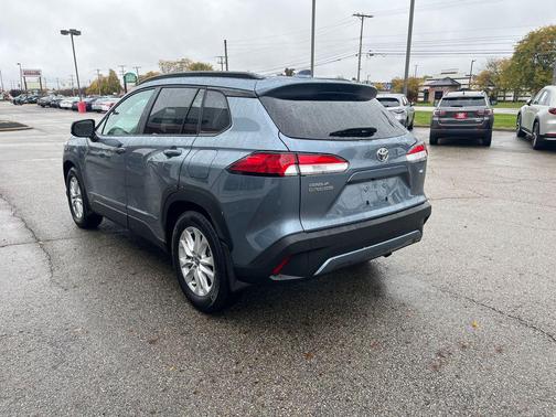 2024 Toyota Corolla Cross LE