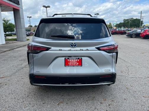 2023 Toyota Sienna Limited 7-Passenger