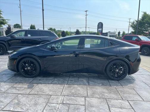 2025 Toyota Prius L