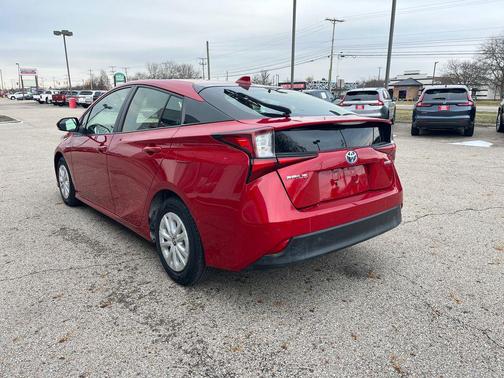 2021 Toyota Prius LE