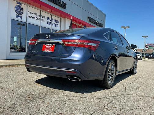 Parisian Night Pearl 2017 Toyota Avalon Limited