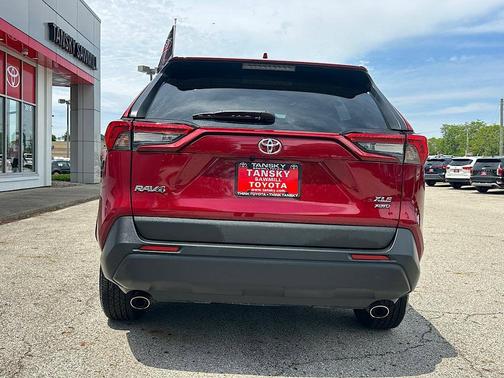Pearl 2025 Toyota RAV4 XLE