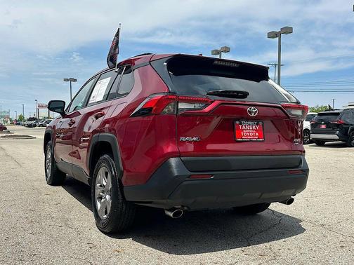 Pearl 2025 Toyota RAV4 XLE