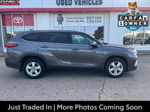 2022 Toyota Highlander LE