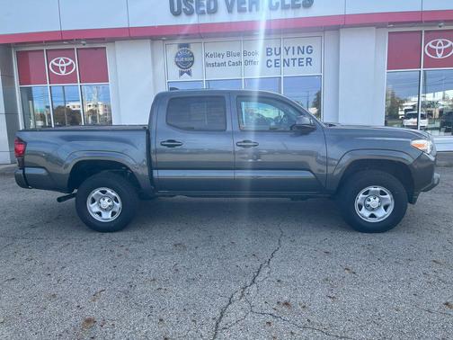 2022 Toyota Tacoma SR