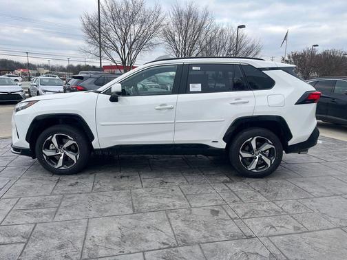 Ice 2025 Toyota RAV4 Plug-In Hybrid SE