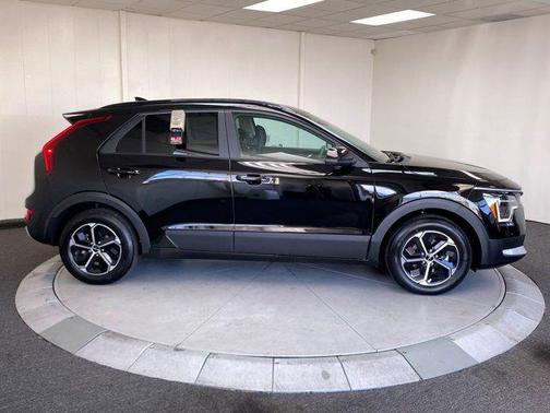 2026 Kia Niro LX