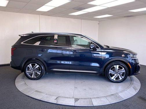 2022 Kia Sorento Plug-In Hybrid SX