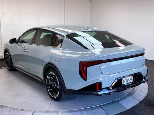 2025 Kia K4 GT-Line
