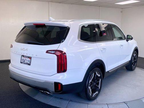 2023 Kia Telluride S