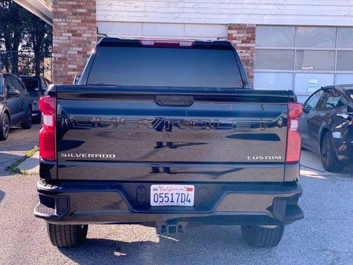 2025 Chevrolet Silverado 1500 Custom