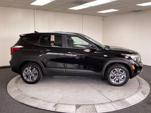 2025 Kia Seltos LX