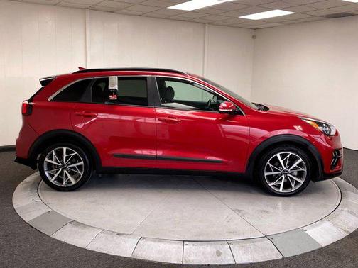 2022 Kia Niro Touring SE