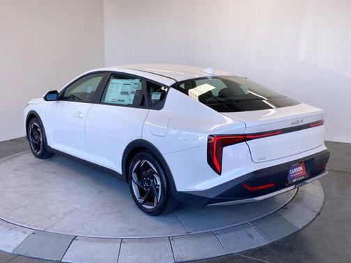 SNOWWHITE 2026 Kia K4 EX