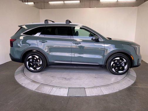 Cityscape Green 2026 Kia Sorento Hybrid EX