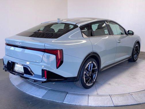 Morning Haze 2025 Kia K4 GT-Line