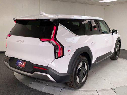 2026 Kia EV9 Light Long Range