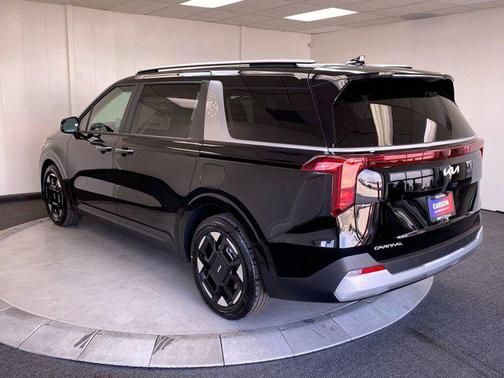 2025 Kia Carnival EX