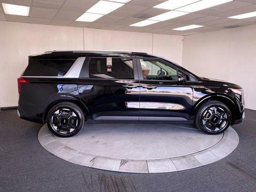 2025 Kia Carnival EX
