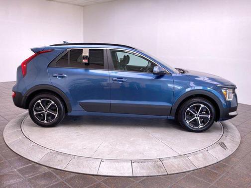 2025 Kia Niro Plug-In Hybrid EX