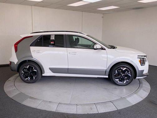 2025 Kia Niro EV Wave